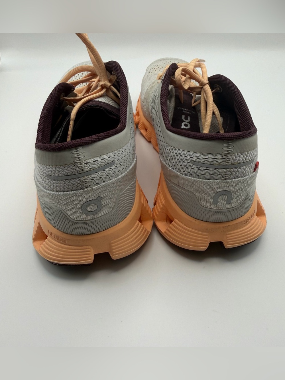 On Running Women’s Cloud Sneakers Size 7.5 Gray Peach Swiss Engineering Athletic - Picture 5 of 10
